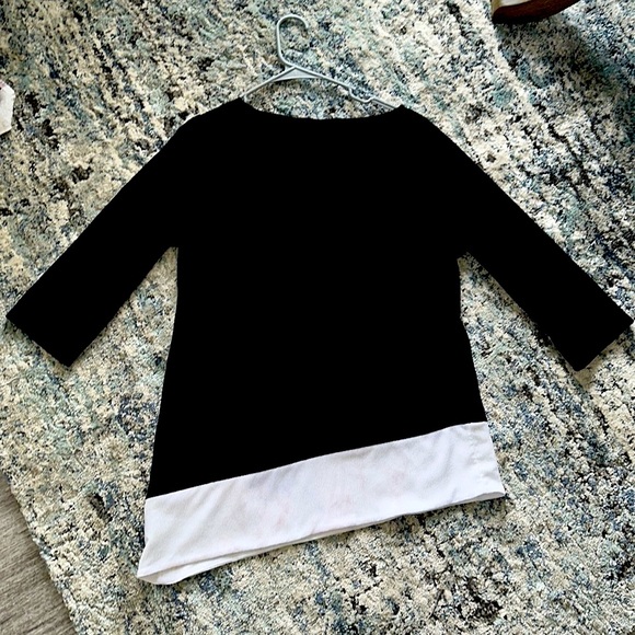 Chico’s travelers color block tunic top w/ asymmetrical hem, excellent condition - Picture 3 of 7